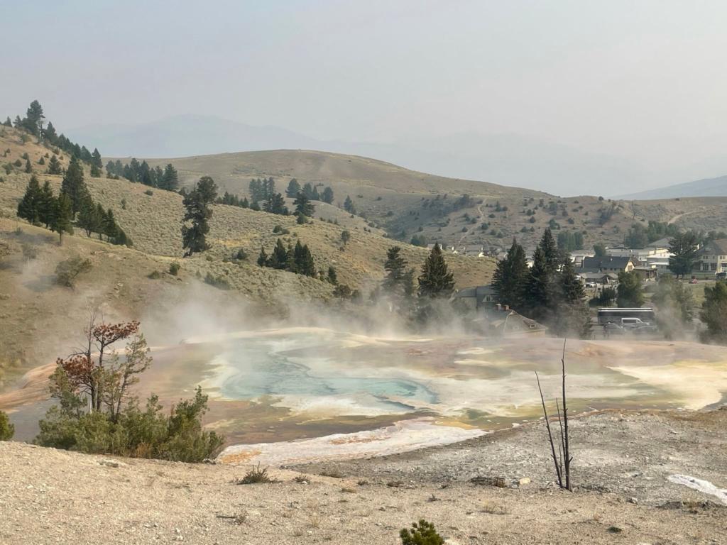 Yellowstone 10 Educational Trips for Families to Take in the U.S on a Budget